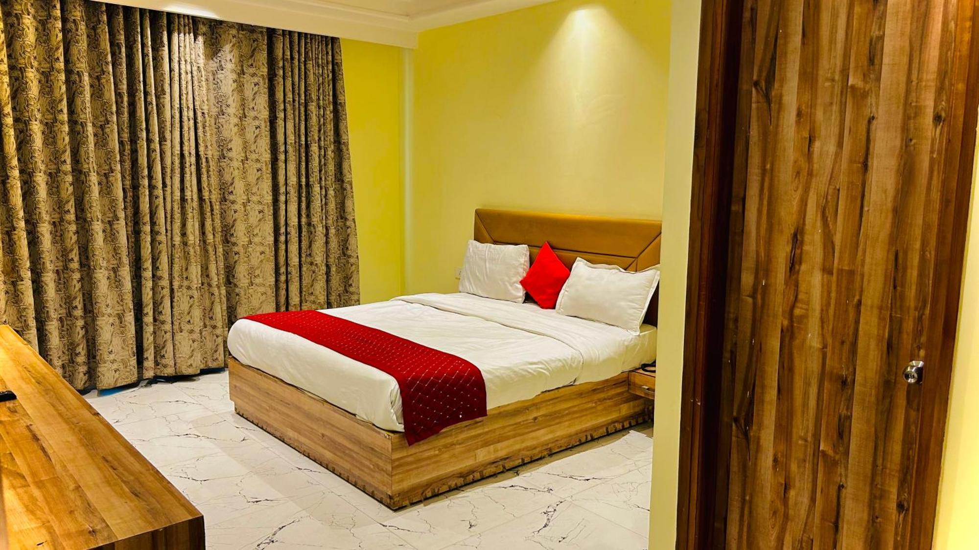 Hotel Royal Paradise By Kdson New Delhi Exterior photo